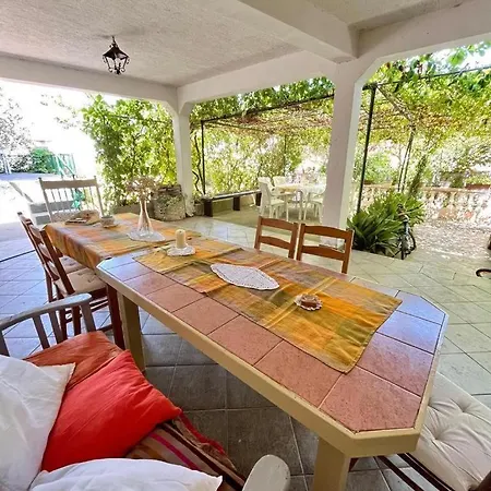 Klara בית הארחה *