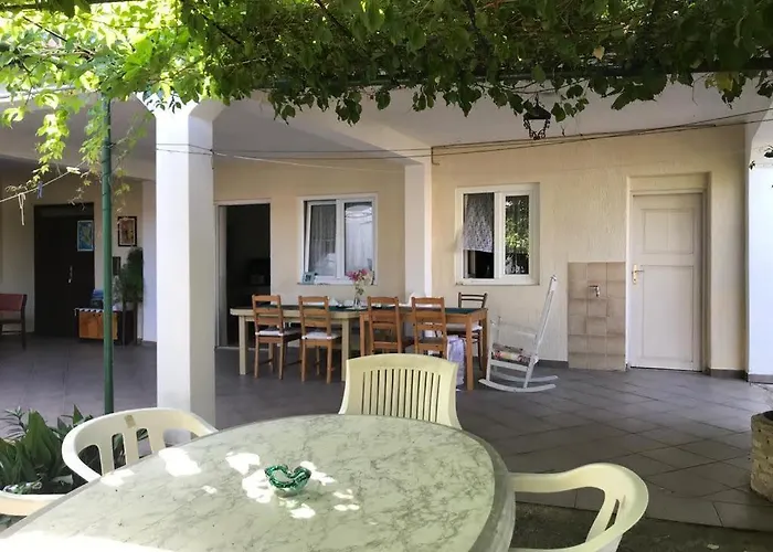 Klara Gostinjska kuća *